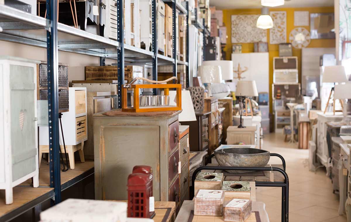 Should Interior designers have a warehouse?